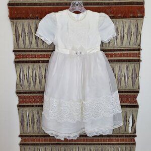 Jessica McClintock Girls off white flower girl dress